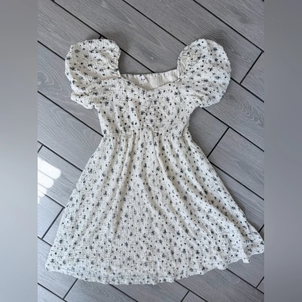 Girls Puff-Sleeve Floral Smocked Dress - White with Black Print